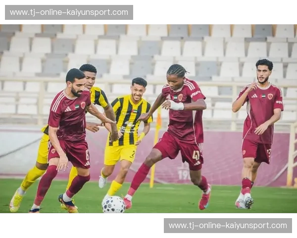 巅峰之战:赖扬与希拉尔的亚冠史诗,谁将主宰荒漠足球的荣耀之巅?